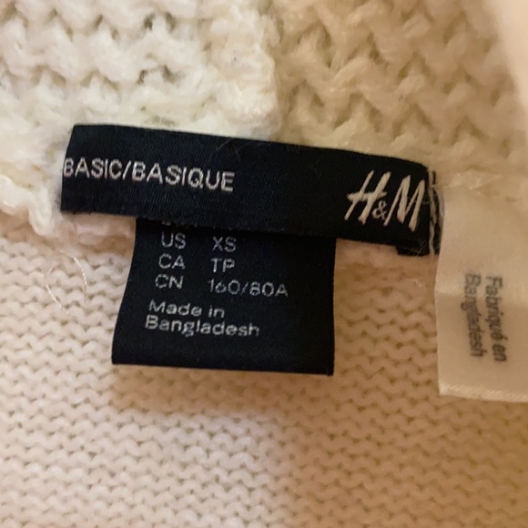 H&M Cozy Sweater - Picture 3 of 4